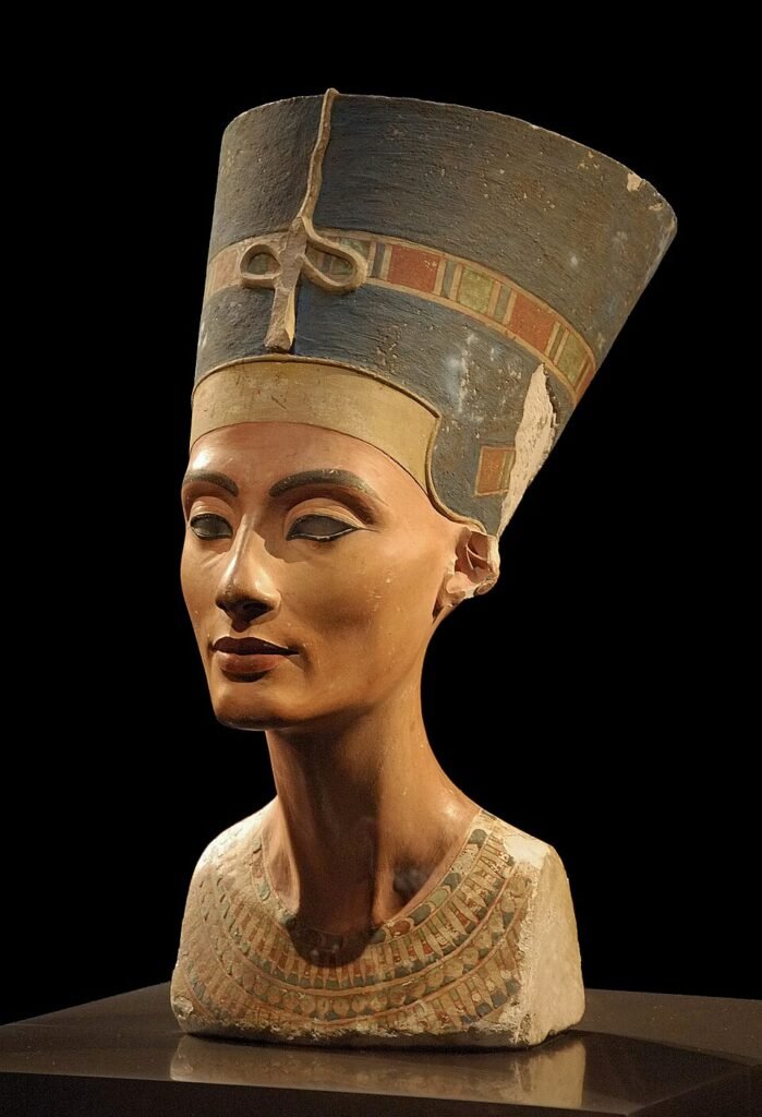 Le 1er février à Tours – Le buste de Néfertiti, une beauté politique